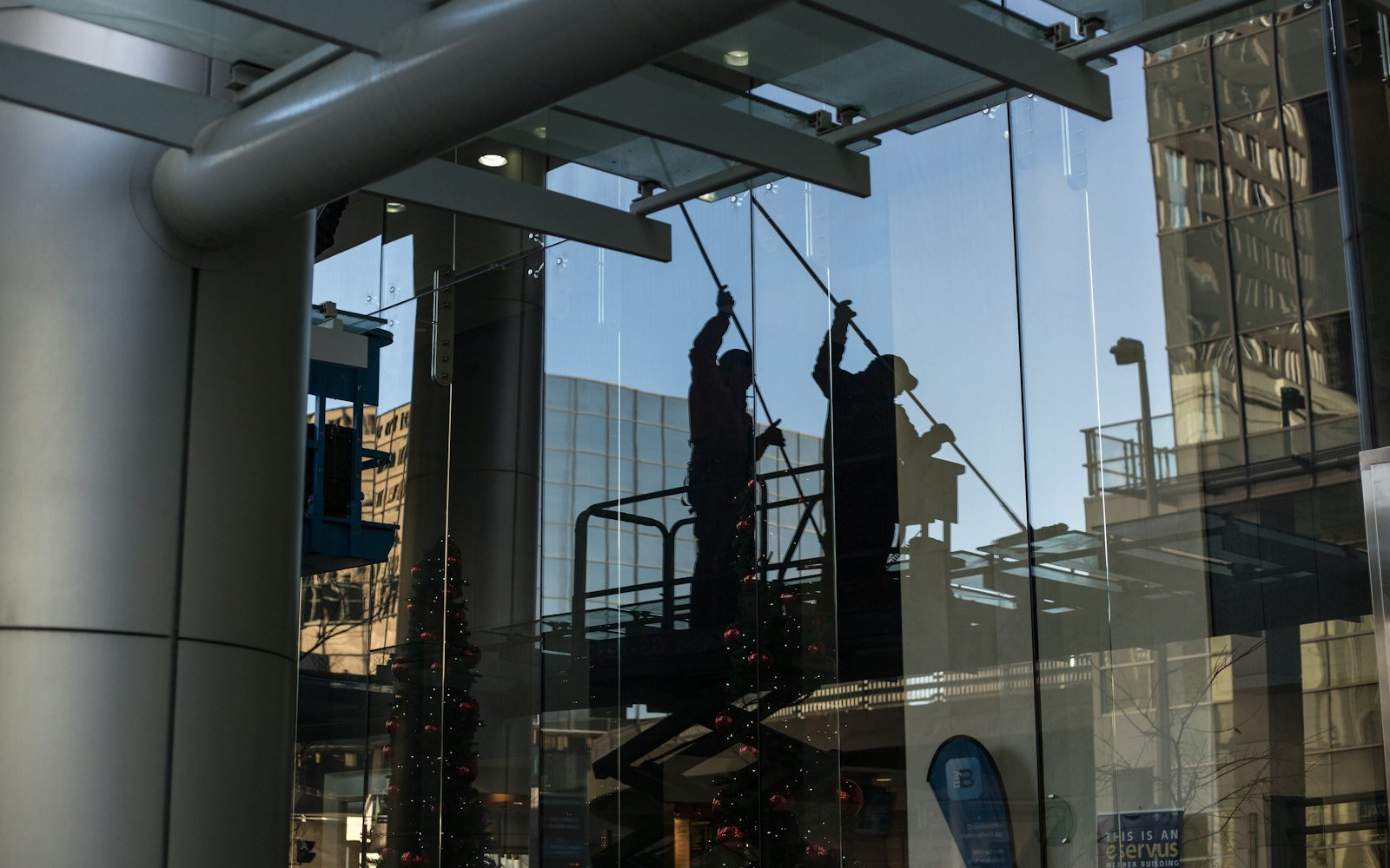 Cleaning work being carried out on a Sydney commercial building